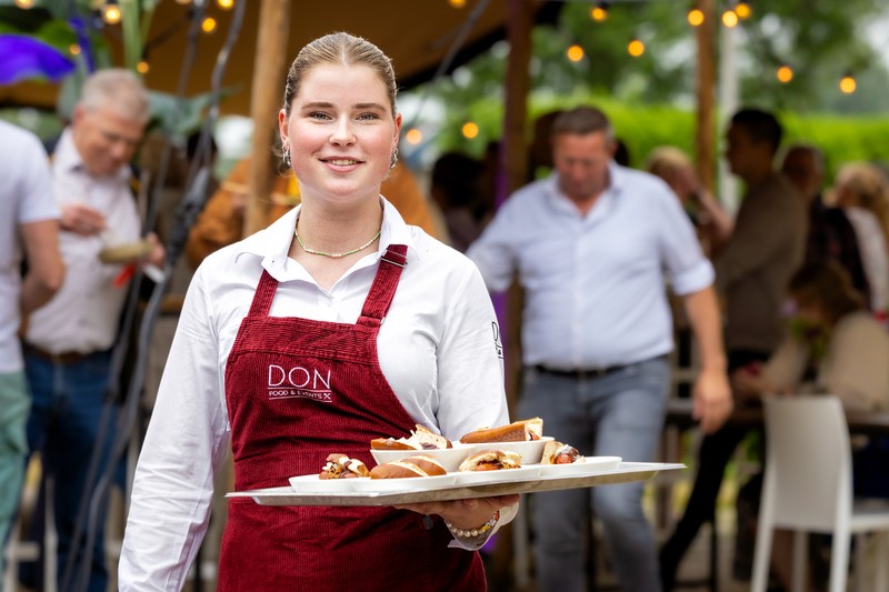 Feestcatering personeel van DON food & events